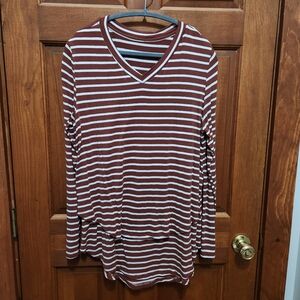 Latched Mama Rust Striped Long Sleeve V-Neck Nursing Top, Size L